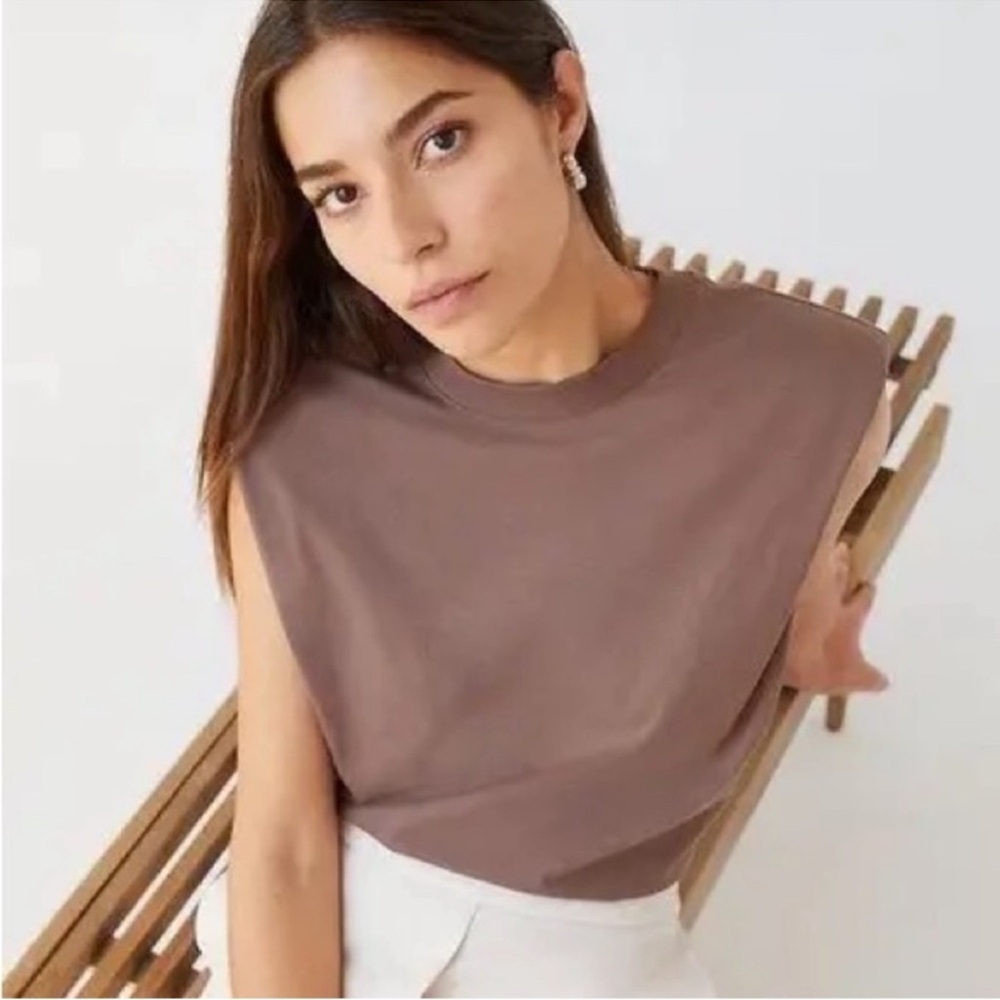 Aritzia Babaton Muscle Tee Sleeveless Top - Tan - XXS